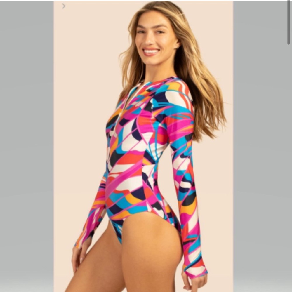 NWOT NEVER WORN TRINA TURK RIO ZIP-UP PADDLE SUIT RASH GUARD SWIMSUIT small